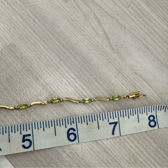 10k Solid Yellow Gold Peridot & Diamond Tennis Vintage Bracelet. - Picture 4 of 6
